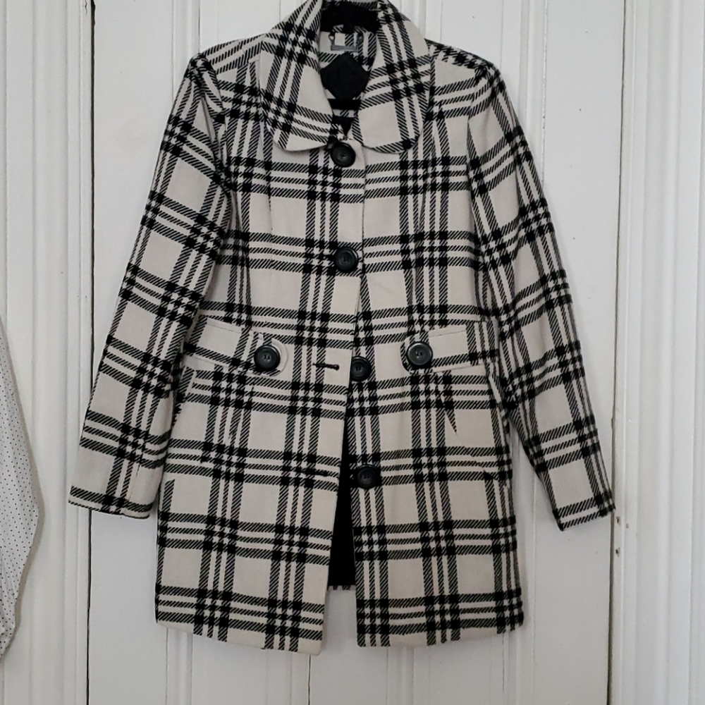 Cream and black plaid jacket
